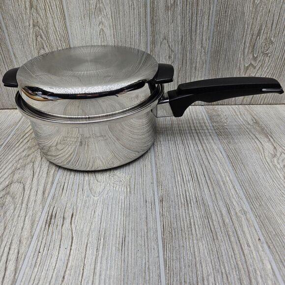 Vintage Royal Queen Multi-Core 5 Ply 2 Qt Sauce‎ Pan Great Condition W Dome Lid - Picture 1 of 10